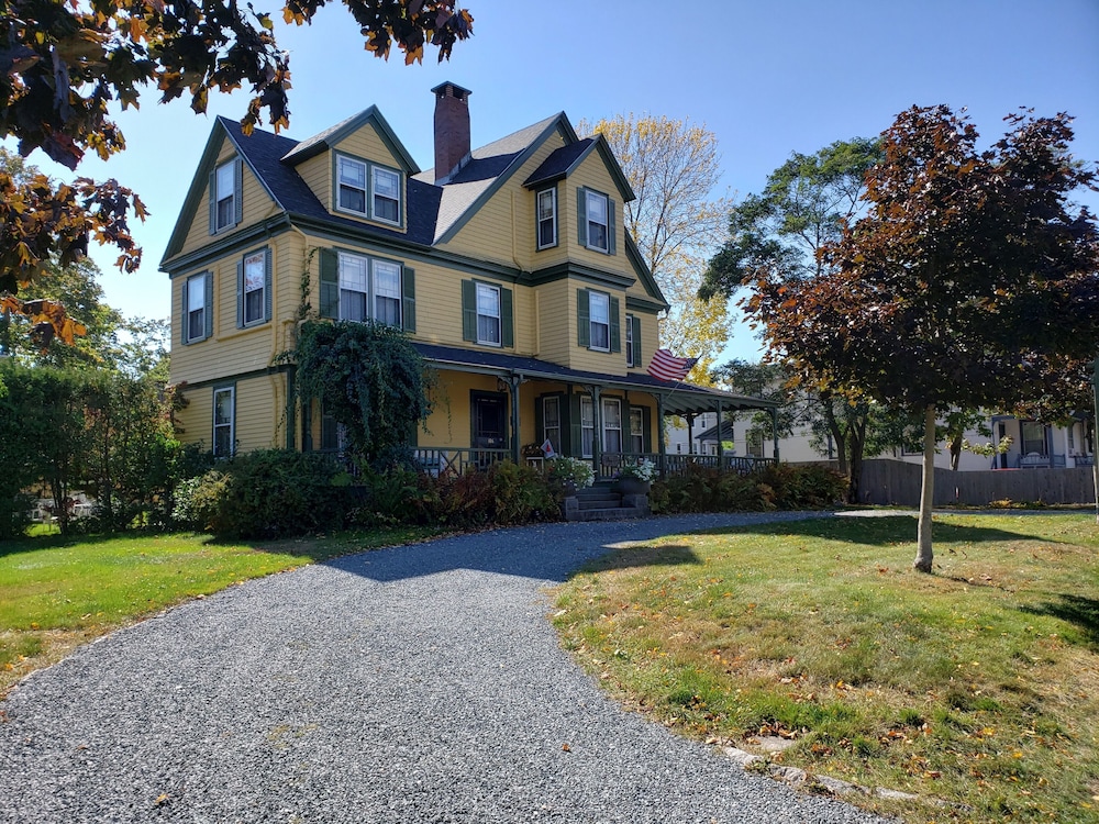 Sand Bar Cottage Inn - photo 97