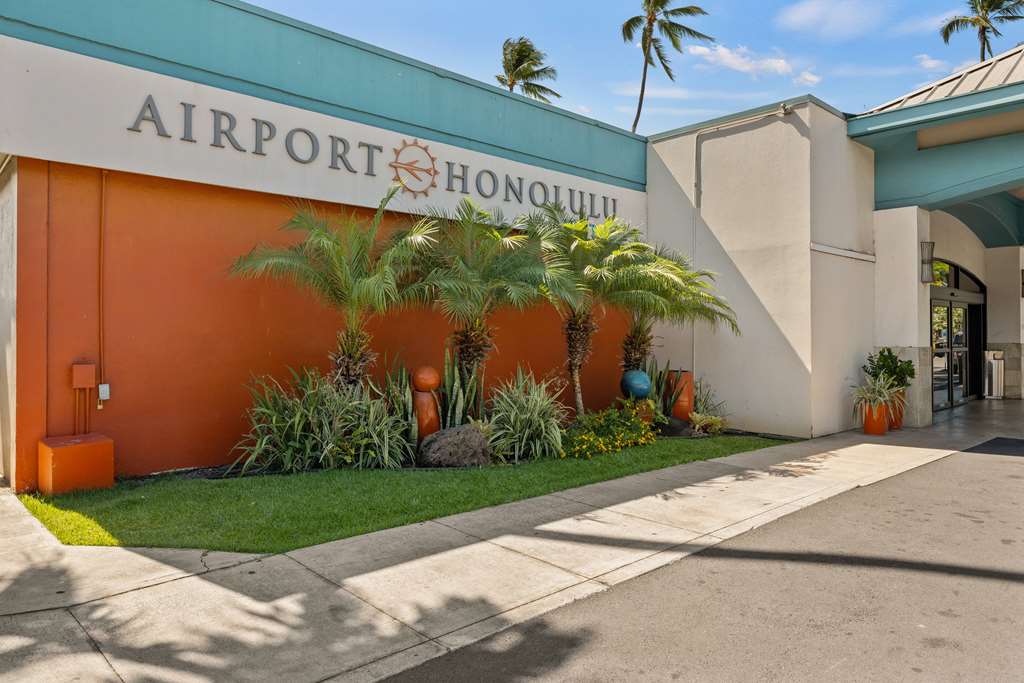 Airport Honolulu Hotel Trademark Collection by Wyndham - photo 9