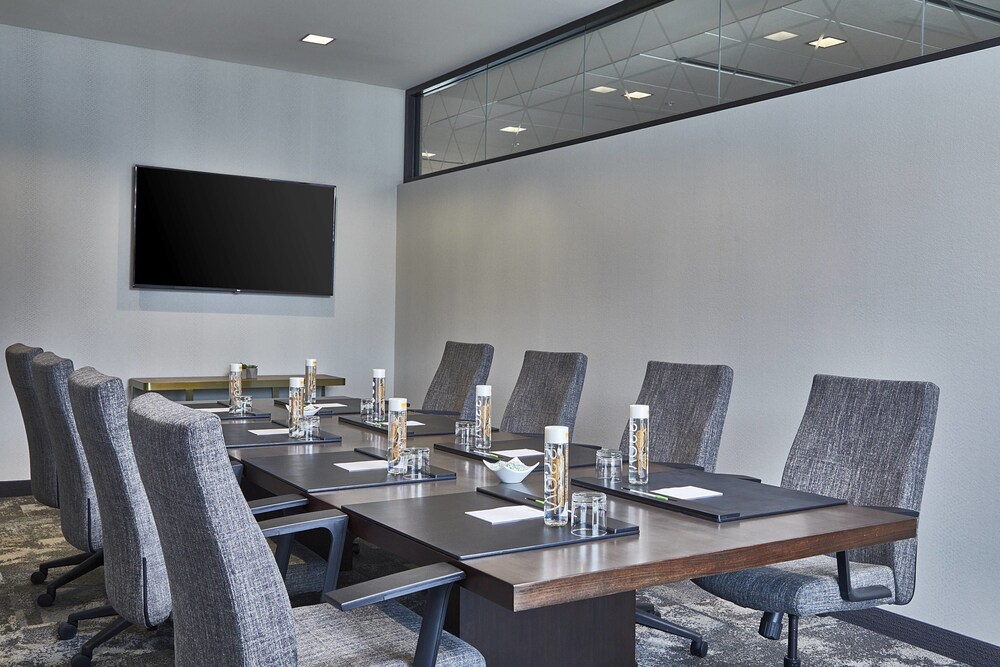Courtyard by Marriott Minneapolis West - photo 33