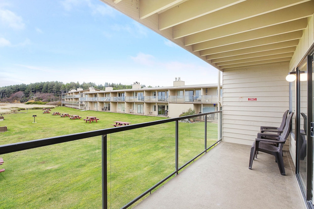 Hi Tide Ocean Beach Resort - photo 13