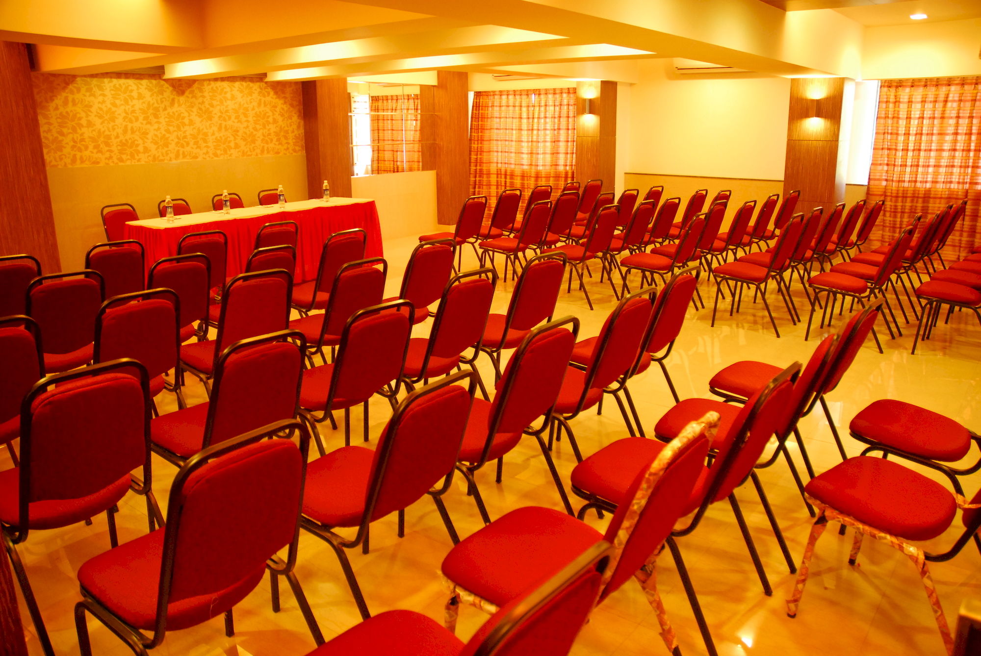 Hotel Mourya Residency — hotel in Thane