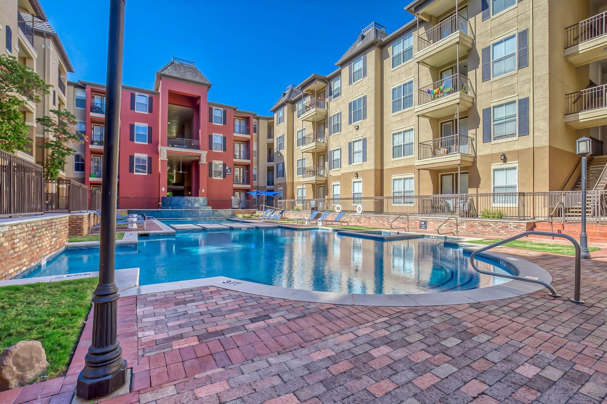 Modern Uptown Dallas Stay by Amyfinehouse - photo 2