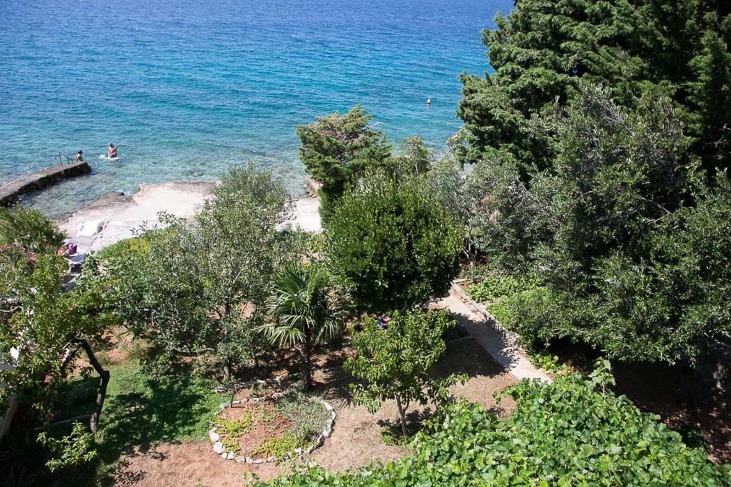 Apartmani Herceg in Karlobag, Croatia