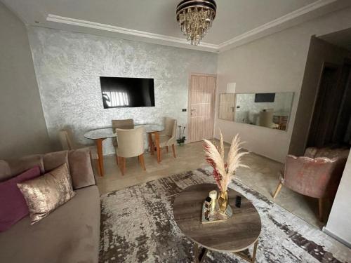 Superbe Appartement Bouskoura — 4-Star Luxury Hotel in Bouskoura, Morocco