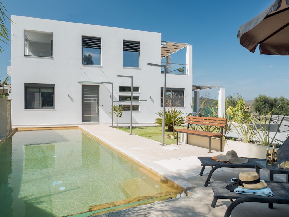 Villa Alyona — 4-Star Luxury Hotel in Chania, Greece