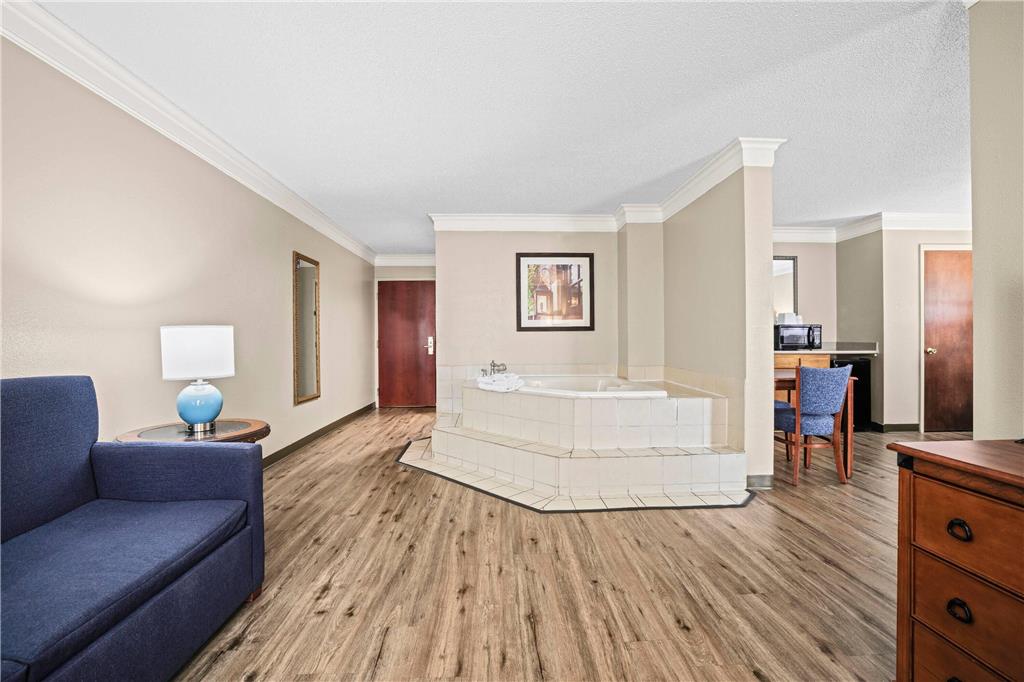 Baymont by Wyndham Madisonville - photo 26