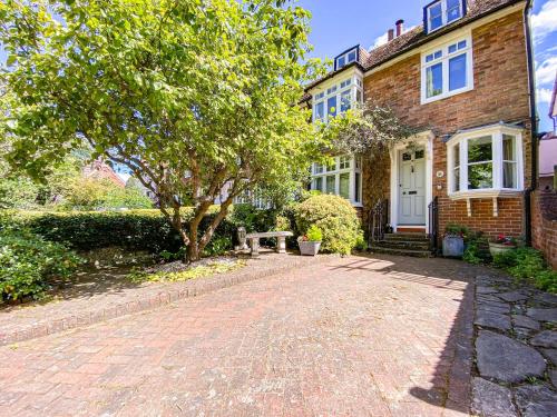 Quince Cottage — 4-Star Luxury Hotel in Tenterden, United Kingdom