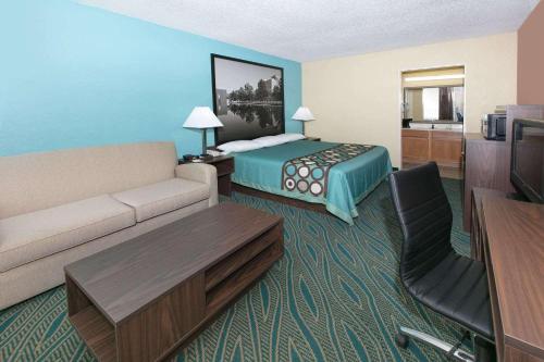 Super 8 by Wyndham Duncan - photo 7