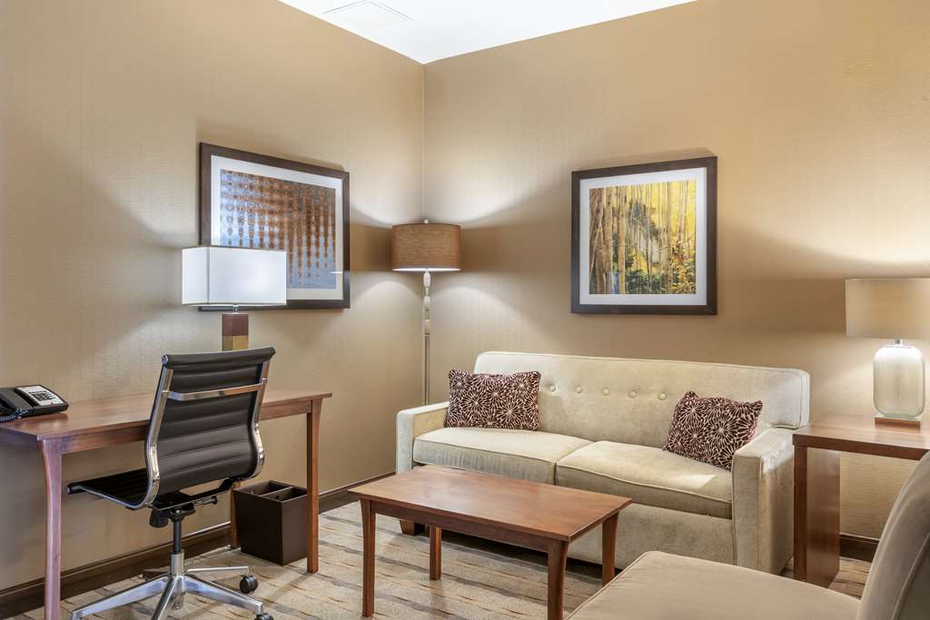 Best Western Premier Boulder Falls Inn - photo 16