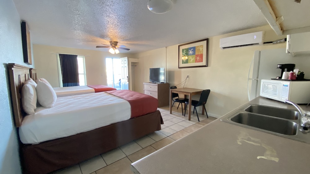 OYO Hotel Rockport Bay View - photo 38