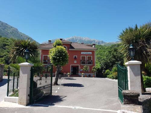 Hotel Rural El Torrejon — Carrena