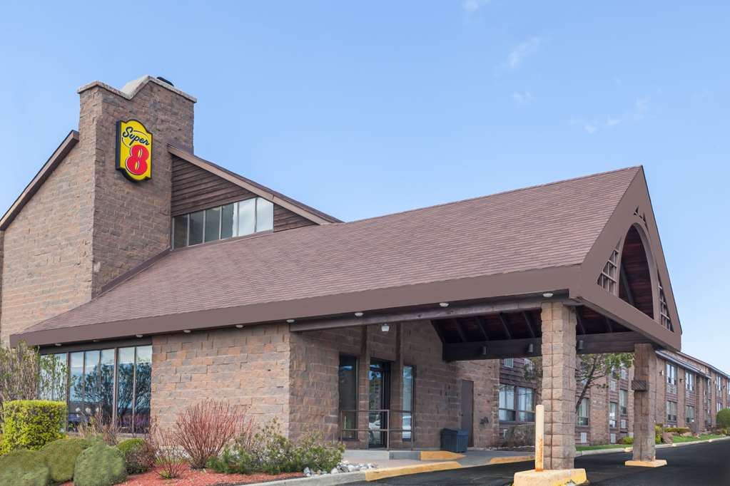Super 8 by Wyndham Sudbury ON in Greater Sudbury, Canada