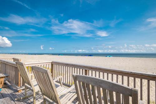 Beside the Sea by Oak Island Accommodations - photo 47