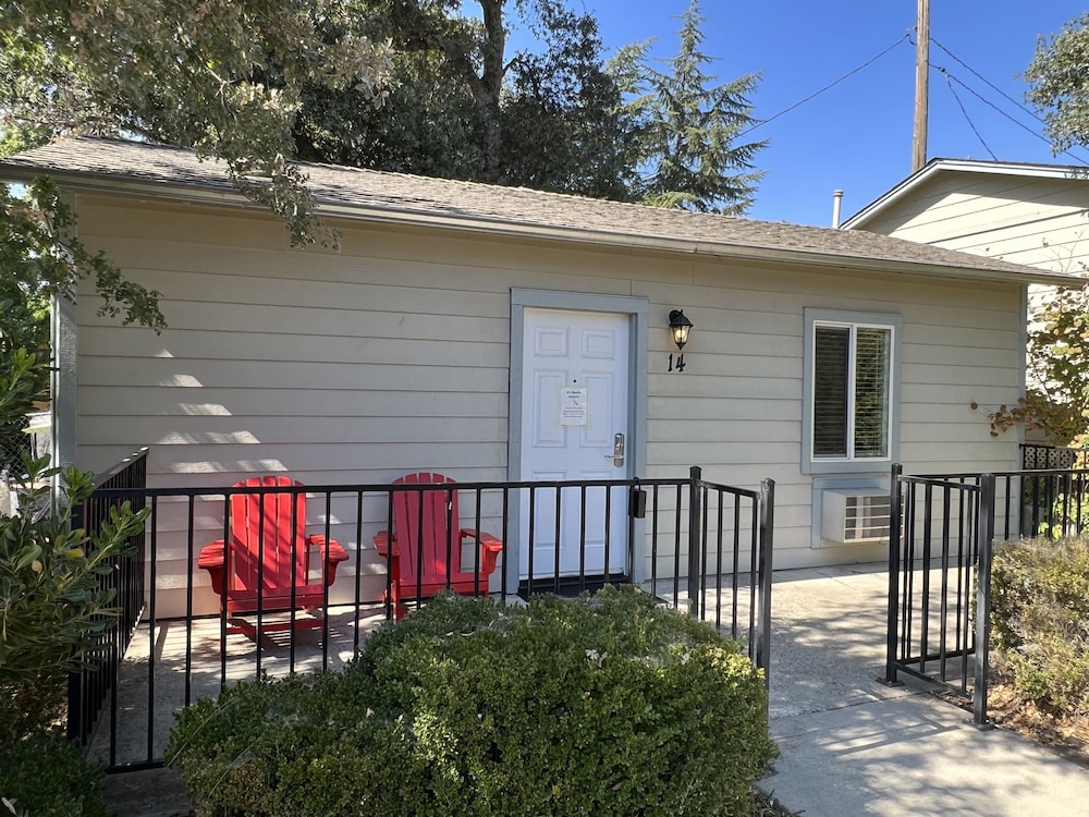 Clear Lake Cottages & Marina - photo 28