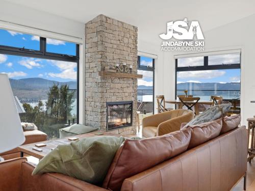 Stone and Crow in Jindabyne, Australia