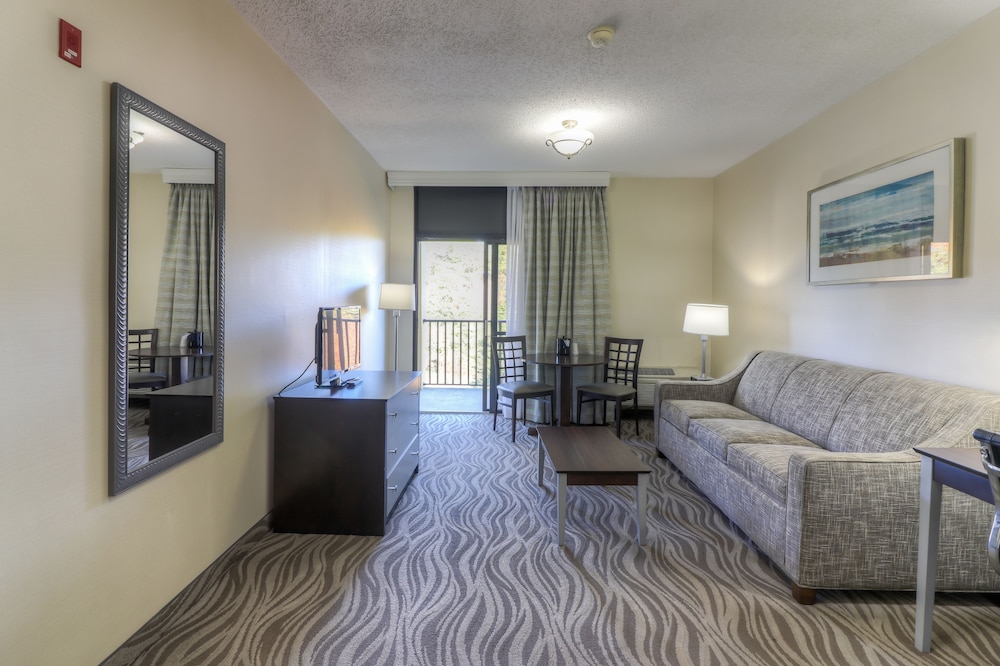 The Breakers Hotel & Suites - photo 25
