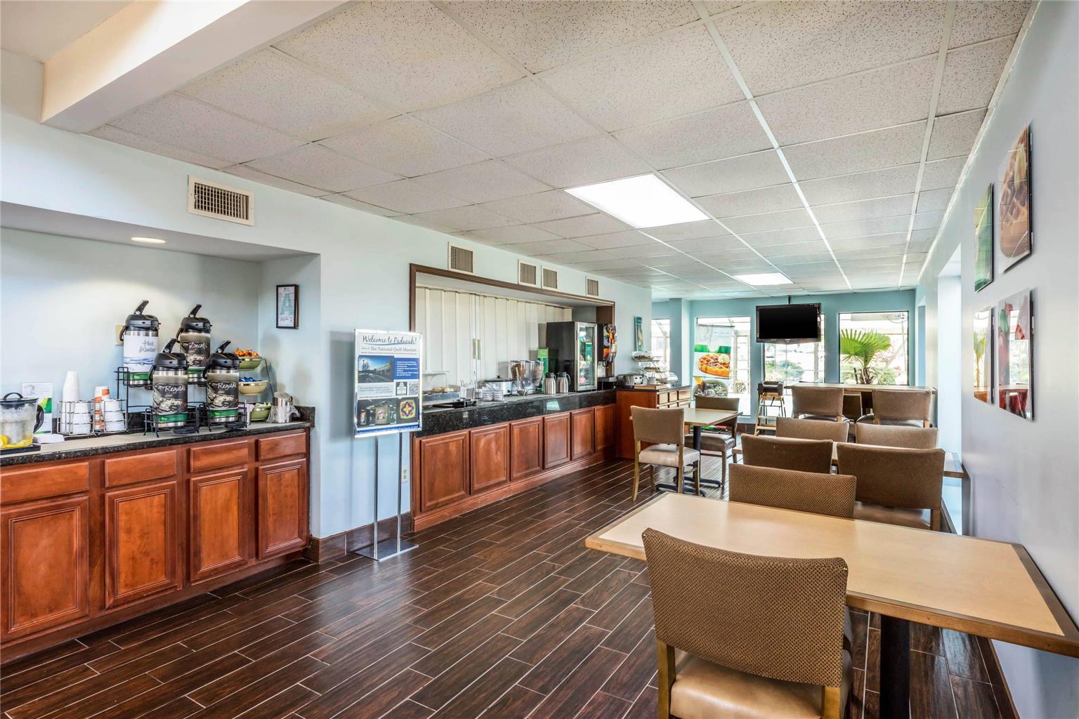 Quality Suites Paducah I 24 - photo 16