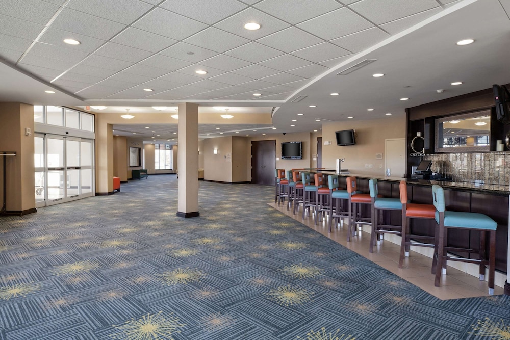 Hilton Garden Inn Fargo - photo 55