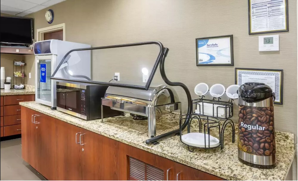 Comfort Inn & Suites Peachtree Corners Norcross - photo 27
