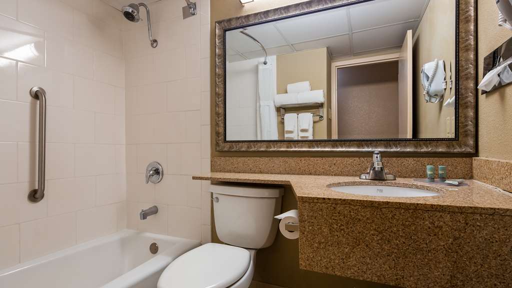 Best Western Crossroads Of The Bluffs - photo 12