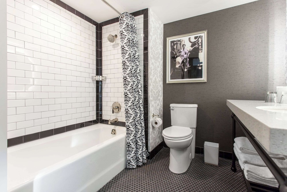 Cambria Hotel New Orleans Downtown Warehouse District - photo 32