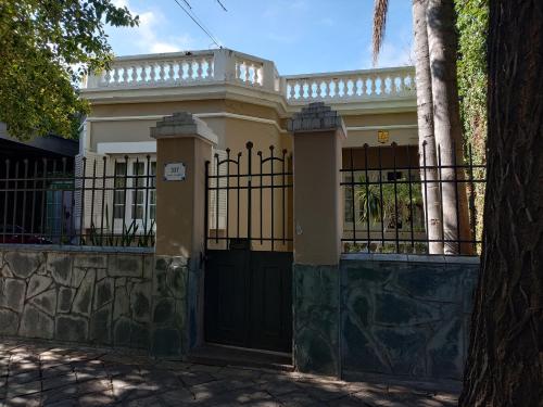 Hermoso Departamento con Patio pleno centro — 4-Star Luxury Hotel in Salta, Argentina