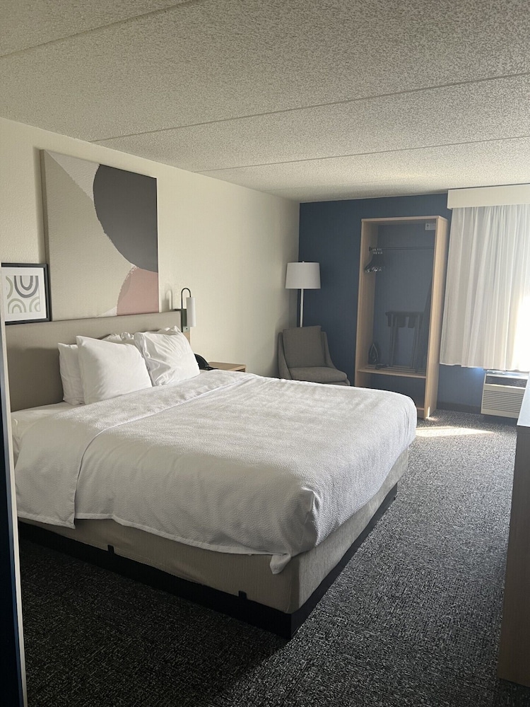 Spark by Hilton Green Bay - photo 4