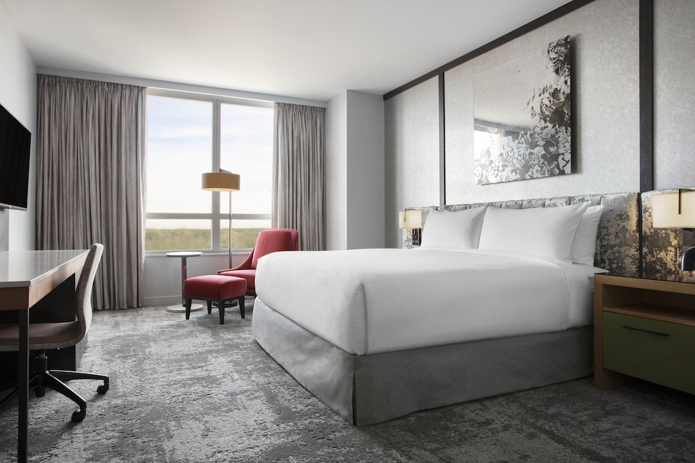Loews Chicago O'Hare Hotel - photo 12