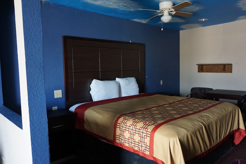 Star Light Inn - photo 17