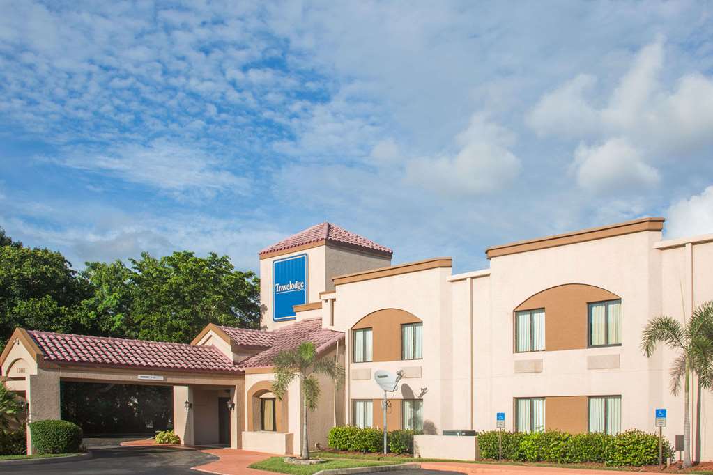Travelodge by Wyndham Fort Myers Airport in Fort Myers, United States