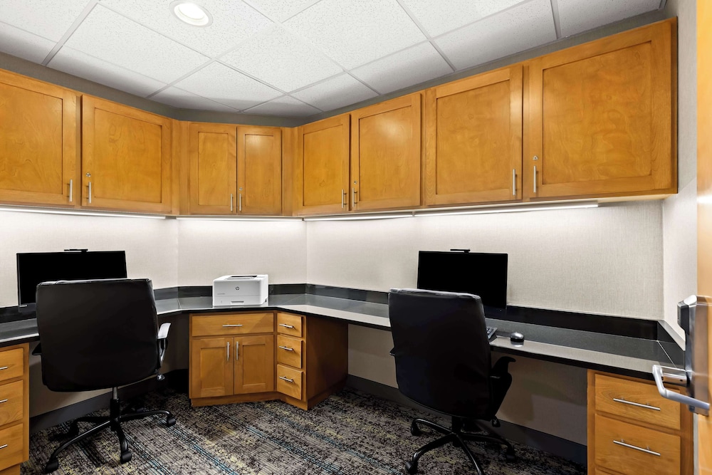 Hampton Inn & Suites Canton - photo 32
