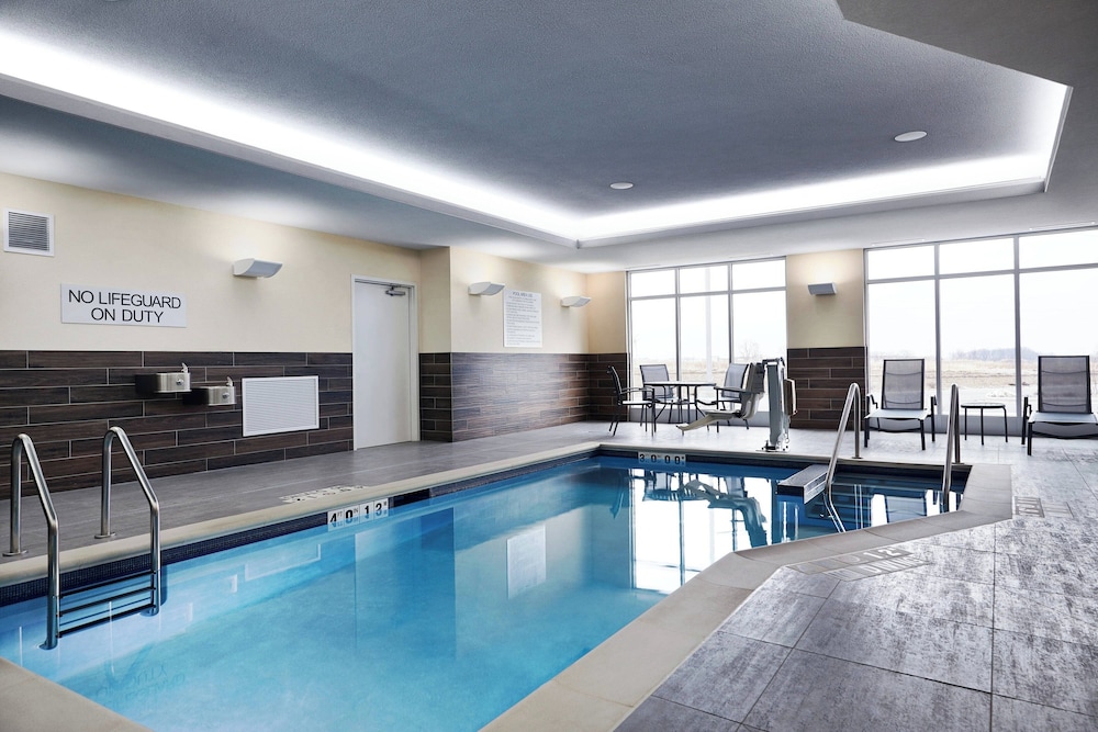 Fairfield Inn & Suites by Marriott Sheboygan - photo 13