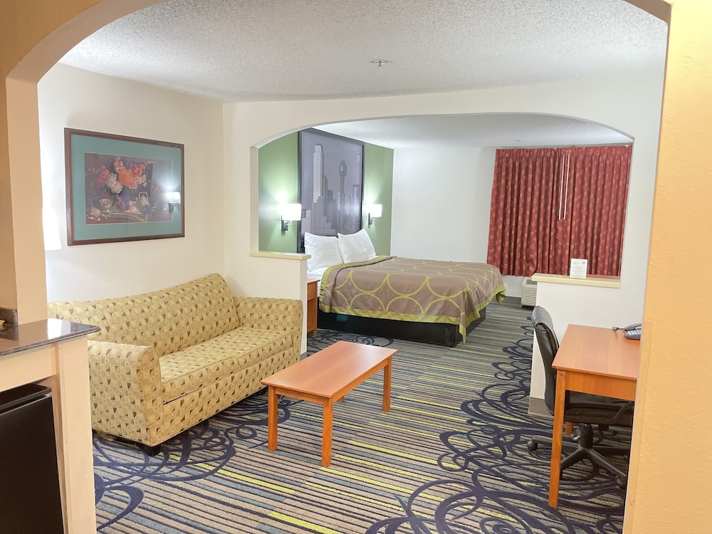 Super 8 by Wyndham Fort Worth Downtown South - photo 8