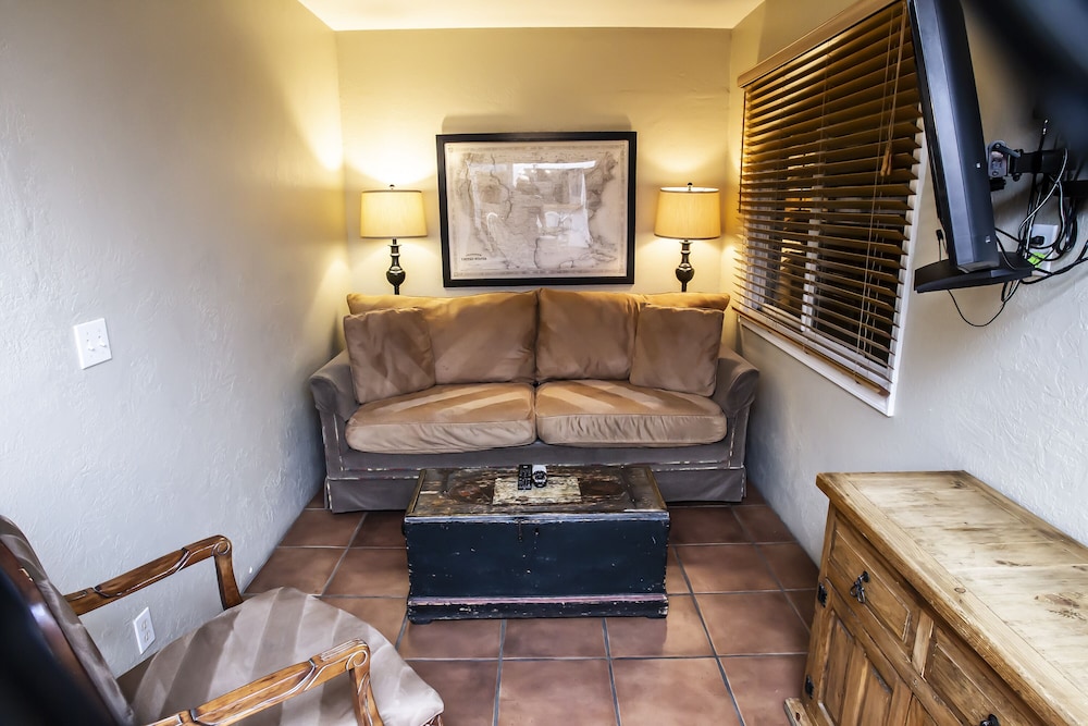 Hotel California a Town and Desert Boutique Hotel - photo 38