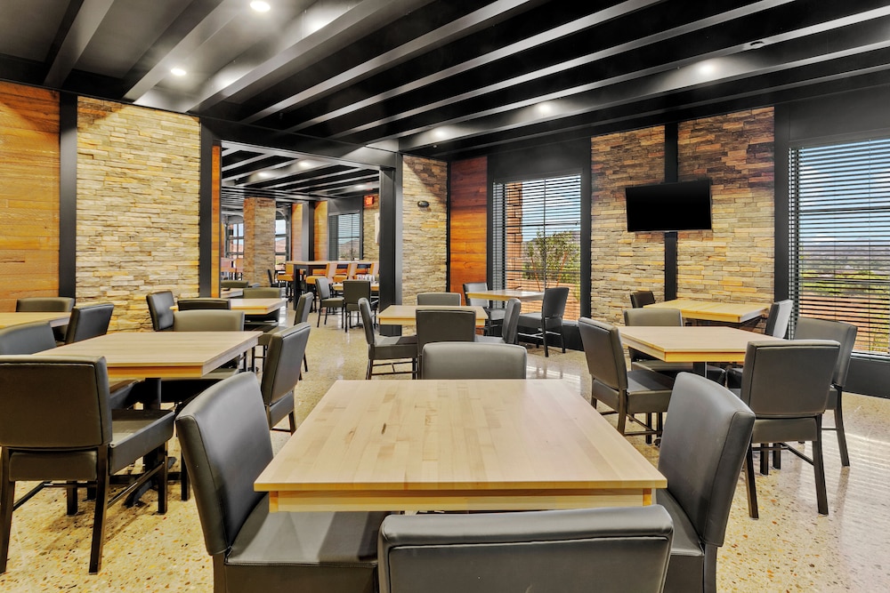 Cobblestone Hotel & Suites Wickenburg - photo 54