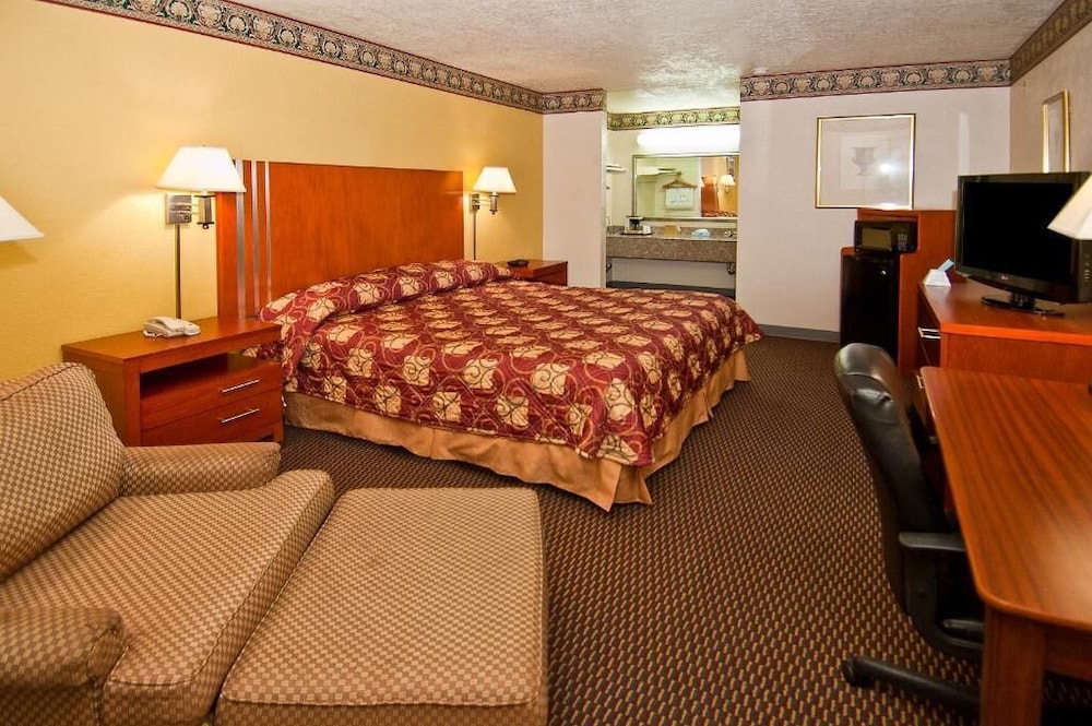 Winnie Inn Suites & RV Park - photo 12