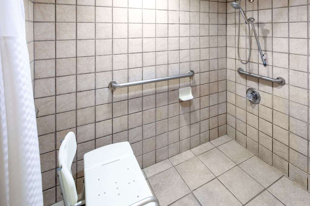 Days Inn by Wyndham Tupelo - photo 8