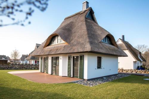 Ferienhaus Seeadler 3 — 4-Star Luxury Hotel in Zingst, Germany