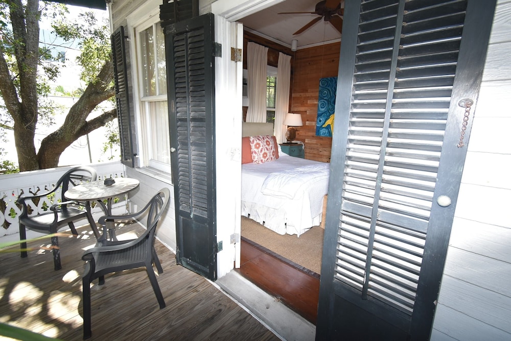 Simonton Court Historic Inn & Cottages - photo 101