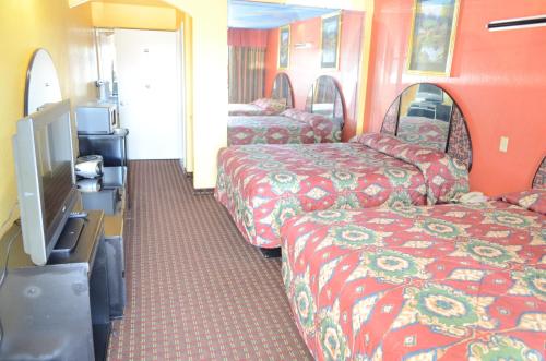 Palace Inn South Loop East - photo 16