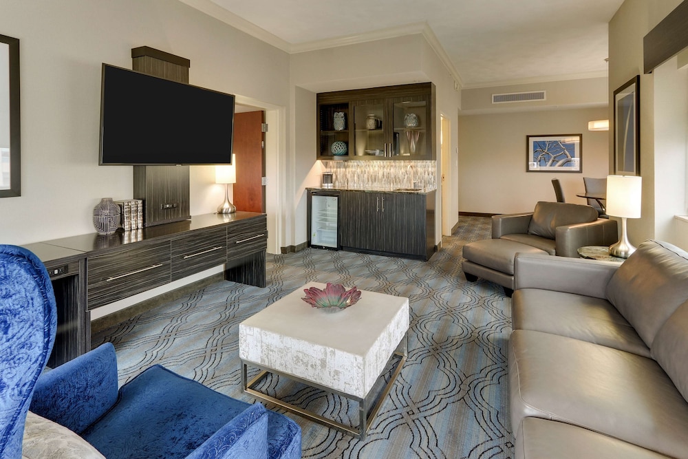 DoubleTree by Hilton St. Louis Forest Park - photo 9