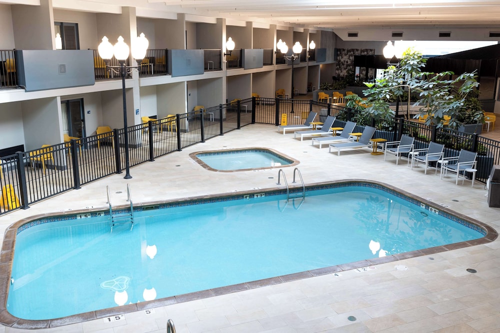 DoubleTree by Hilton Austin MN - photo 20