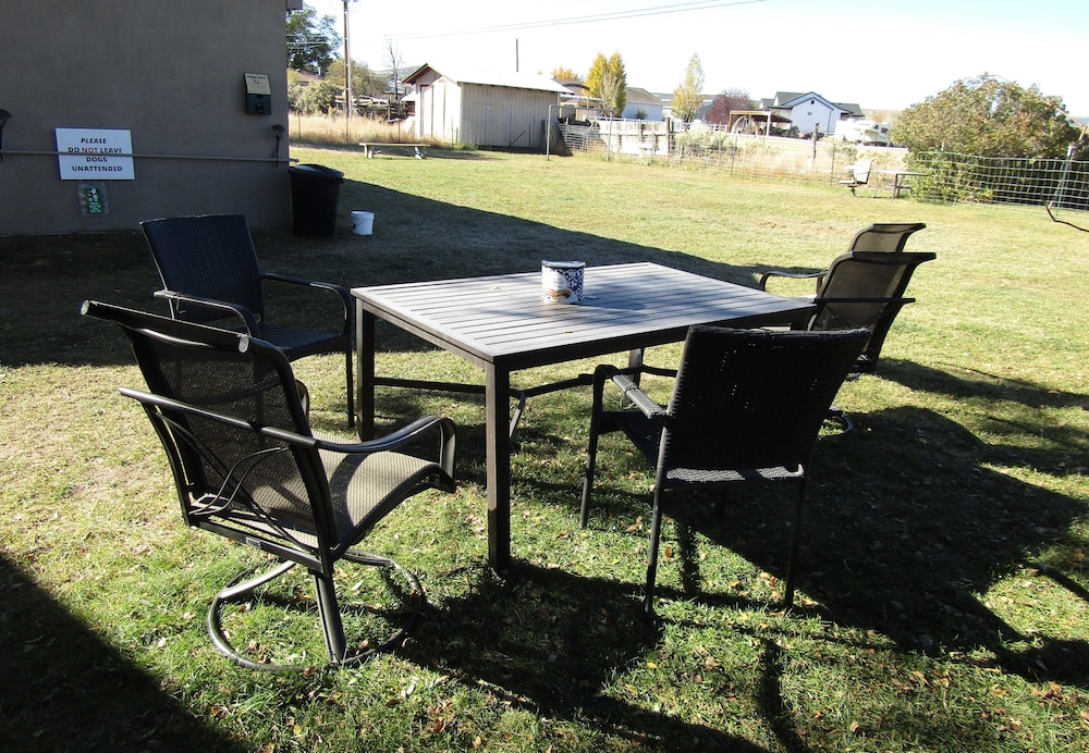 Lamplighter Lodge - photo 8