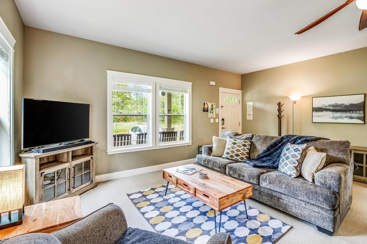 Endless Weekend in Rockaway Beach, United States