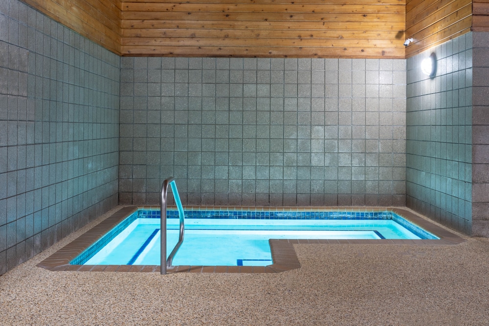 Aspen Hotel Rogers - photo 15