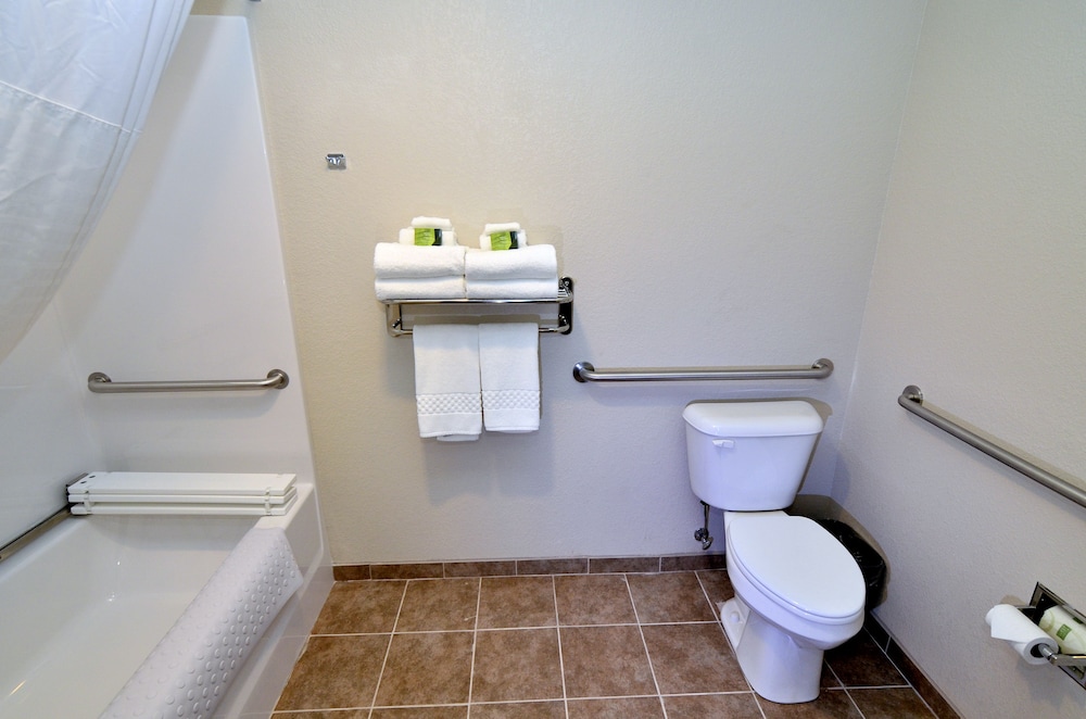 Cobblestone Inn & Suites Manning - photo 81