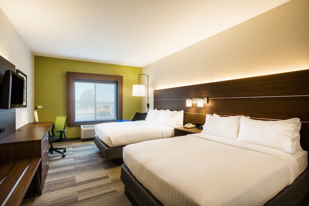 Holiday Inn Express & Suites Cedar City by IHG - photo 10