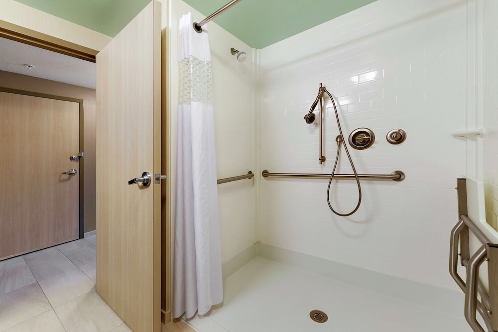 Hampton Inn & Suites Gulfport I 10 - photo 53