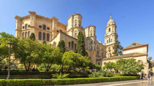 INMA laga Malagueta Beach — 4-Star Luxury Hotel in Malaga, Spain