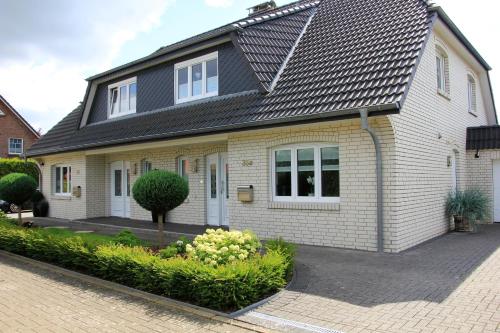 Ferienhaus Uggelharde Mit Groser Terrasse 19480587 — Tarp